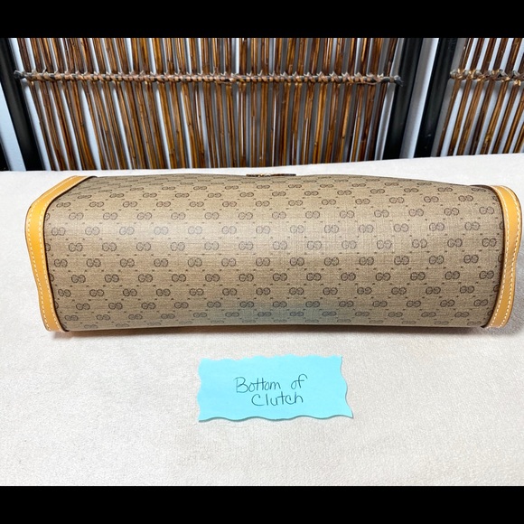 Gucci bag, Gucci Supreme, Gucci Clutch, Pristine Condition, Classy Clutch - Picture 4 of 16